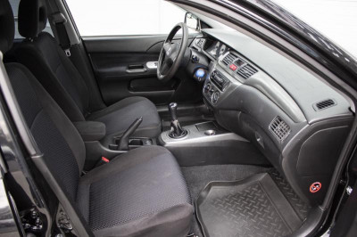Mitsubishi Lancer 1.6 MT (98 л.с.)