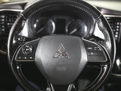 Mitsubishi Outlander 2.0 CVT 4WD (146 л. с.)