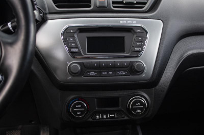 Kia Rio 1.6 6MT (123 л. с.)