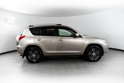 Toyota RAV4 2.0 AT (152 л.с.) 4WD