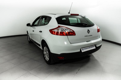 Renault Megane 1.6 MT (110 л. с.)