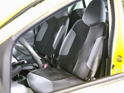 Peugeot 107 1.0 MT (68 л. с.)
