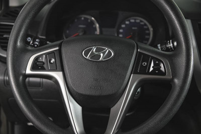 Hyundai Solaris 1.6 AT (123 л. с.)