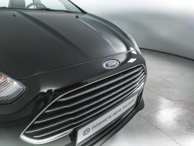 Ford Fiesta Седан 1.6 MT (105 л. с.)