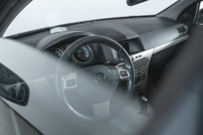 Opel Astra 1.8 AT (140 л. с.)