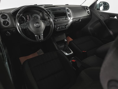 Volkswagen Tiguan 2.0d AT (140 л.с.) 4WD