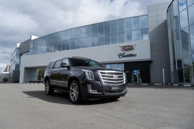 Cadillac Escalade 6.2 AT (409 л.с.) 4WD