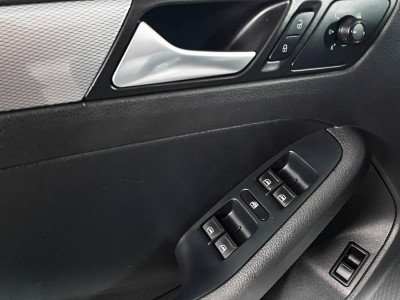 Volkswagen Jetta 1.4 TSI DSG (125 л. с.)