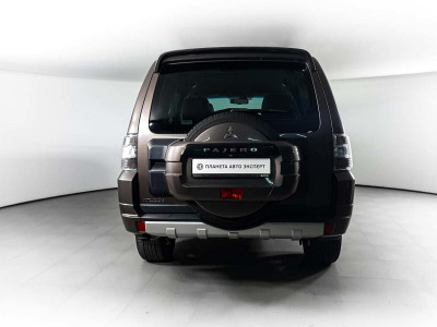 Mitsubishi Pajero 3.0 AT AWD (178 л. с.)