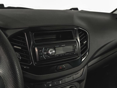 LADA Vesta 1.6 MT (106 л. с.)