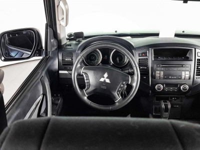 Mitsubishi Pajero 3.0 AT AWD (178 л. с.)