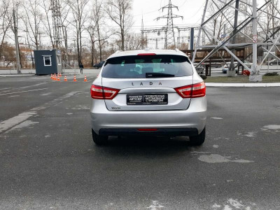 LADA Vesta SW 1.6 MT (106 л.с.)