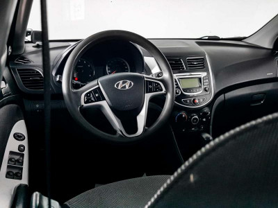 Hyundai Solaris 1.4 AT (107 л. с.)