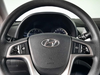 Hyundai Solaris 1.4 MT (107 л. с.)
