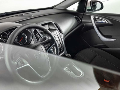 Opel Astra GTC 1.6 AT (115 л. с.)