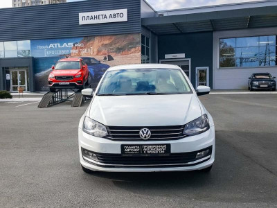 Volkswagen Polo 1.6 MPI MT (110 л. с.) Highline